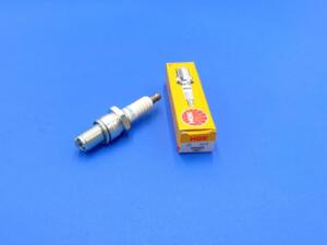 Spark plug NGK BR8ES